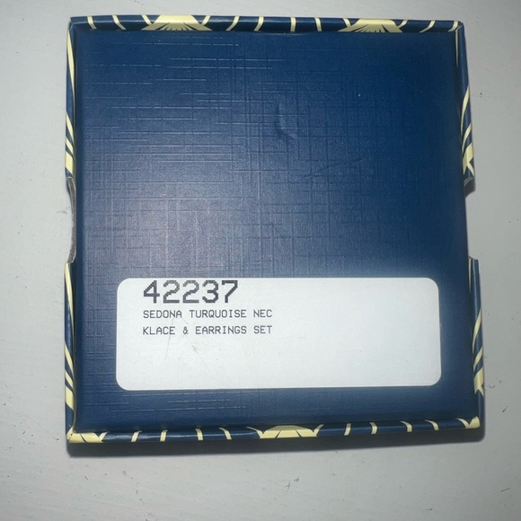 Stauer Sedona Turquoise Pendant, Chain and Earrings - Picture 7 of 7